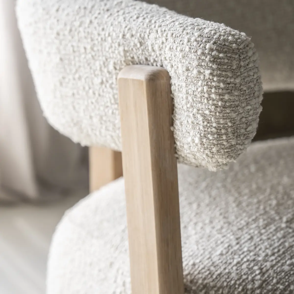 Lola Armchair - beige Hush