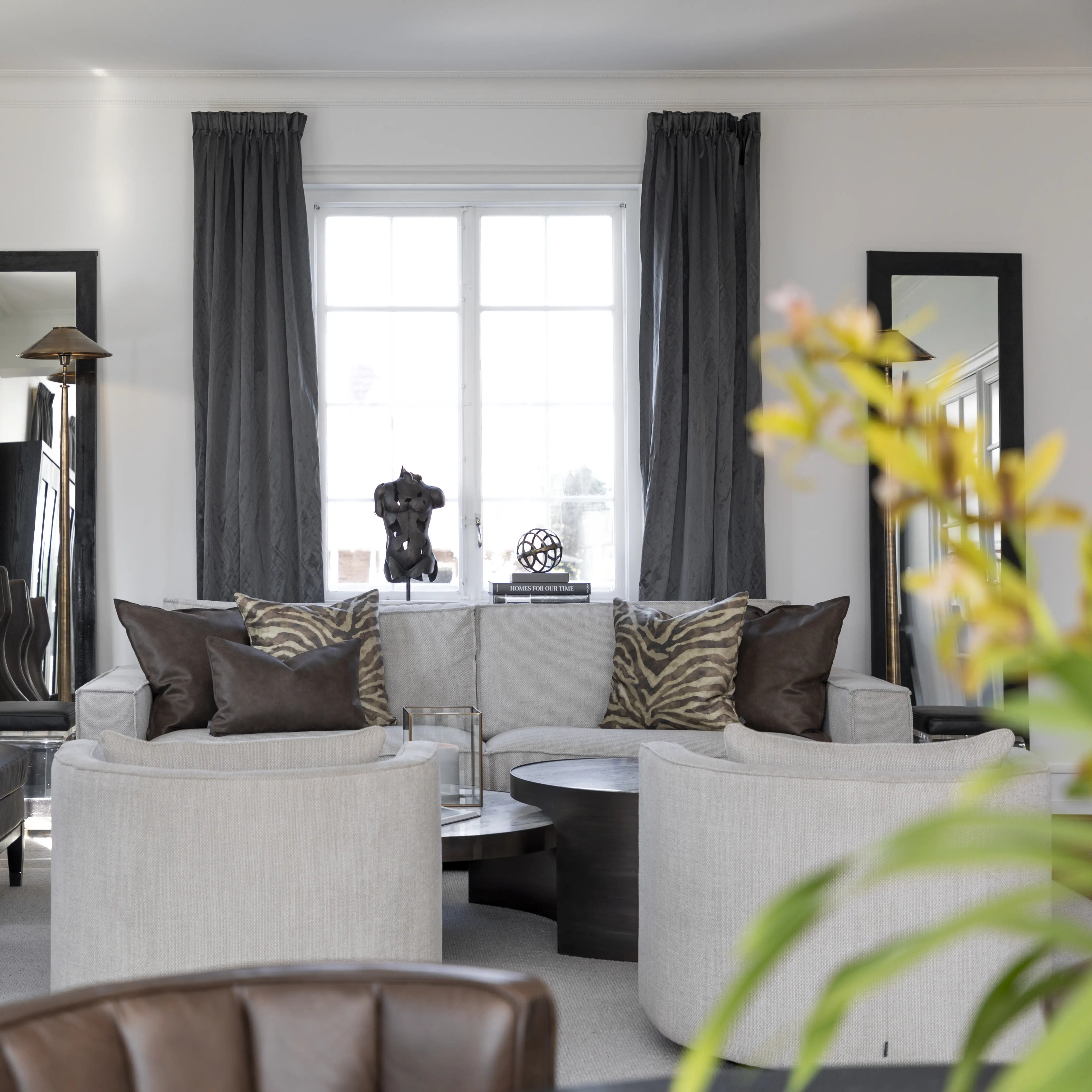 Swivel armchair Joan Quiet natural