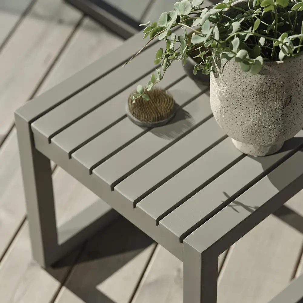 Vevi side table khaki