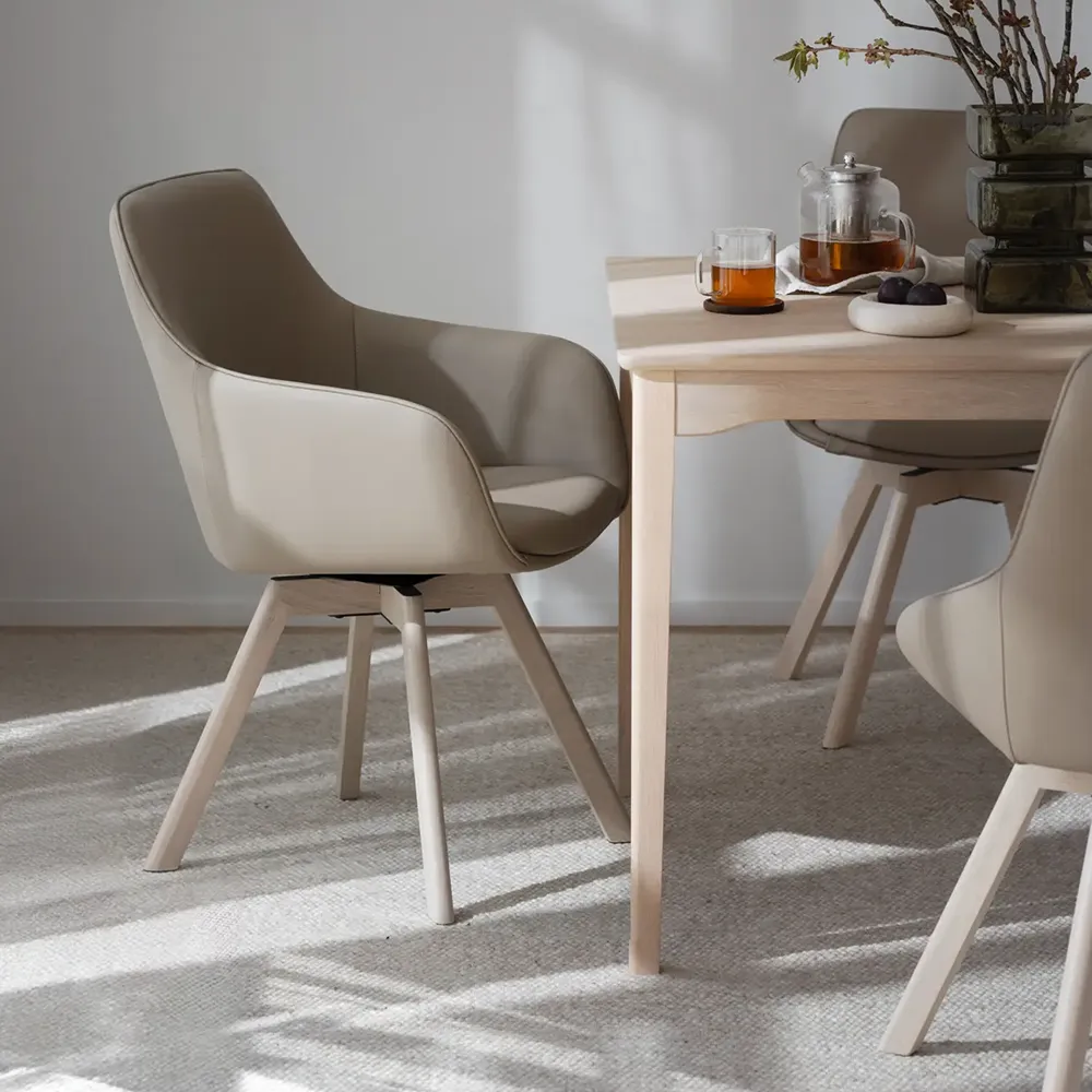 Alison chair with armrests beige leather/white pigmented oak legs