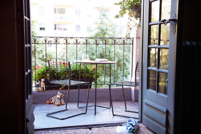 Table High Tech 60 White Laminate / Black Stand Ø 60 Cm