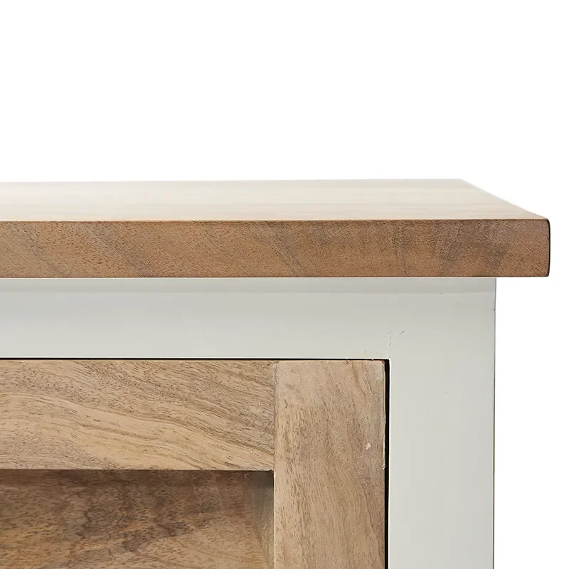 Pacifica media bench