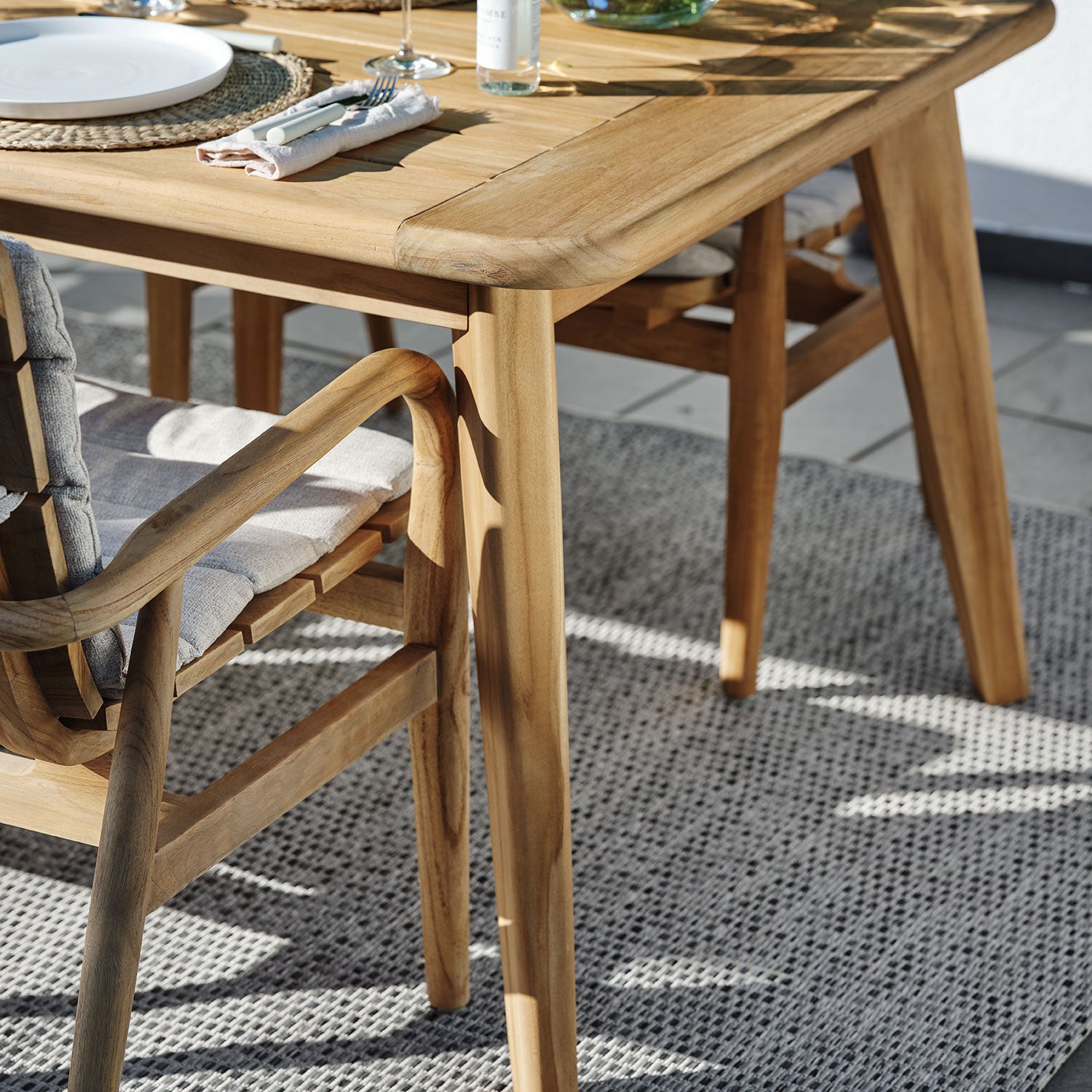 Lilja armchair natural