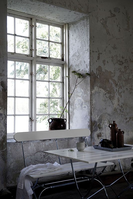 Brewery Group Table, Sofa & 2 Chairs White