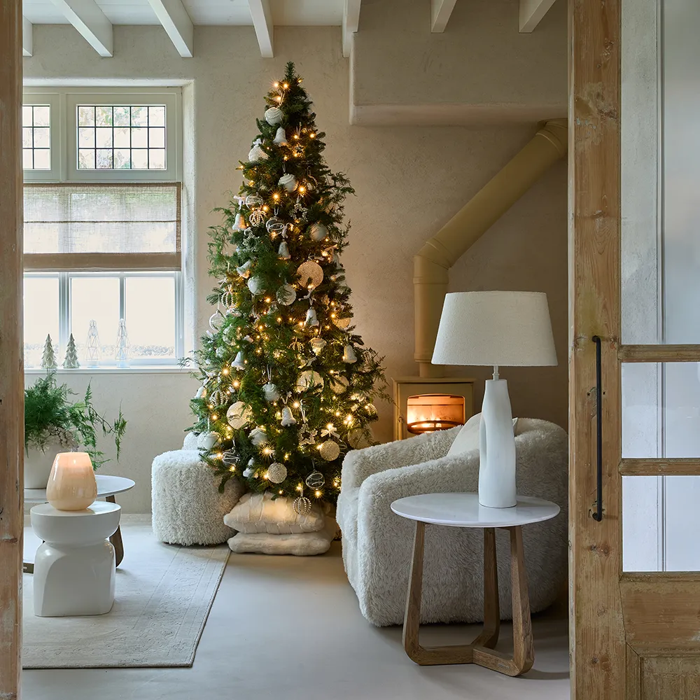 Footstool Bowery White Lion