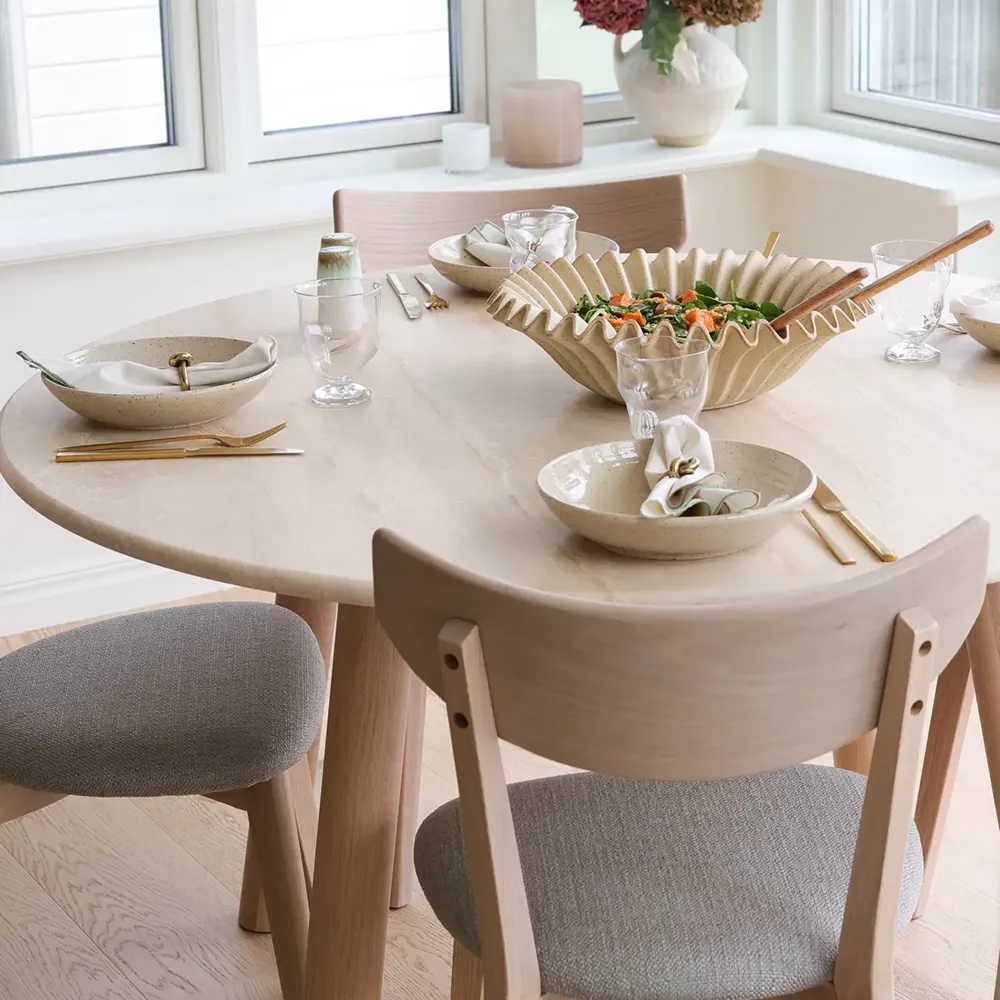 Taransay dining table Ø125 cm beige travertine/white pigmented oak