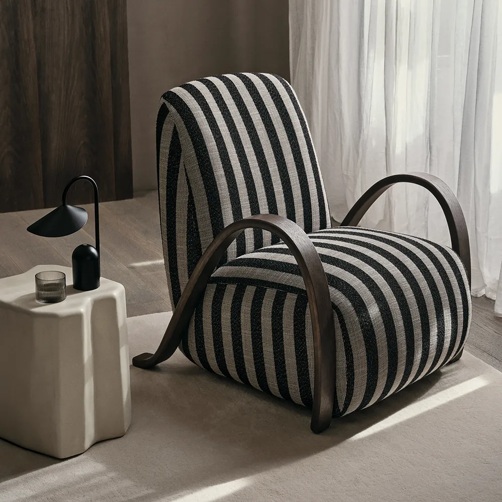 Arum Portable Lamp Black