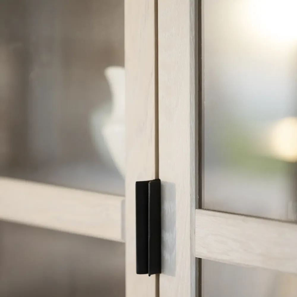 Everett display cabinet white pigmented