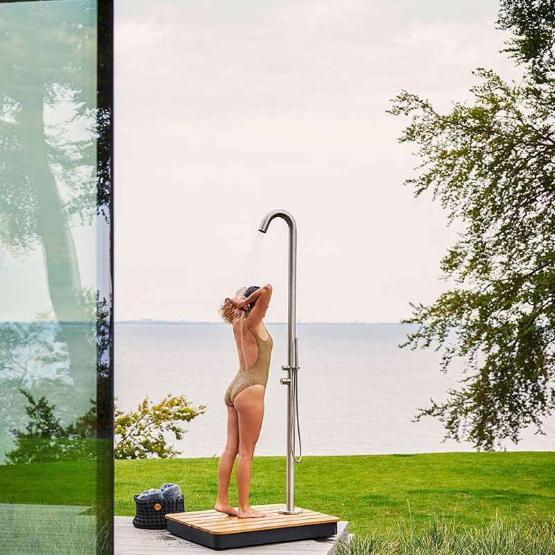 Lagoon Outdoor Shower