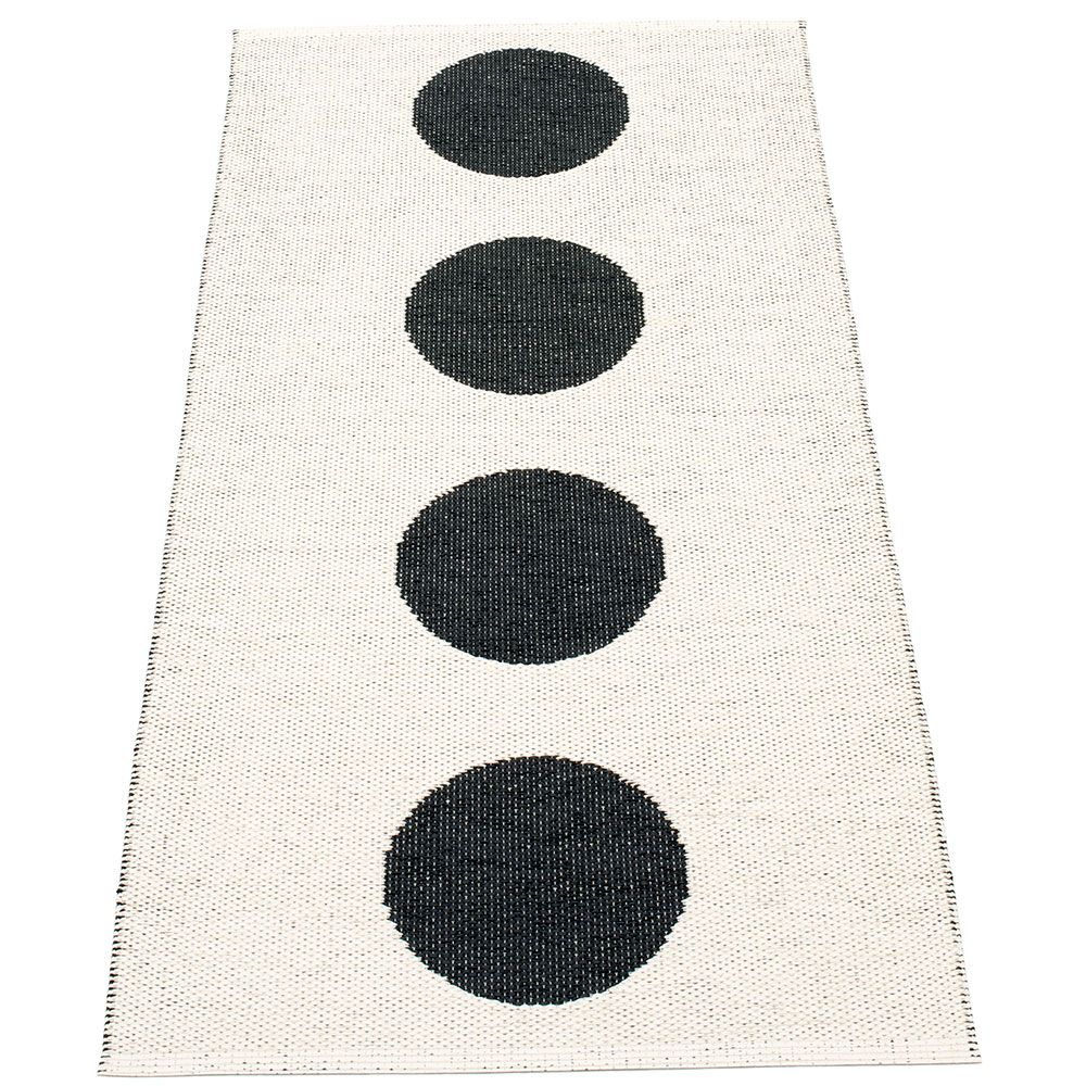 Vera Carpet 70x150 cm black/vanilla
