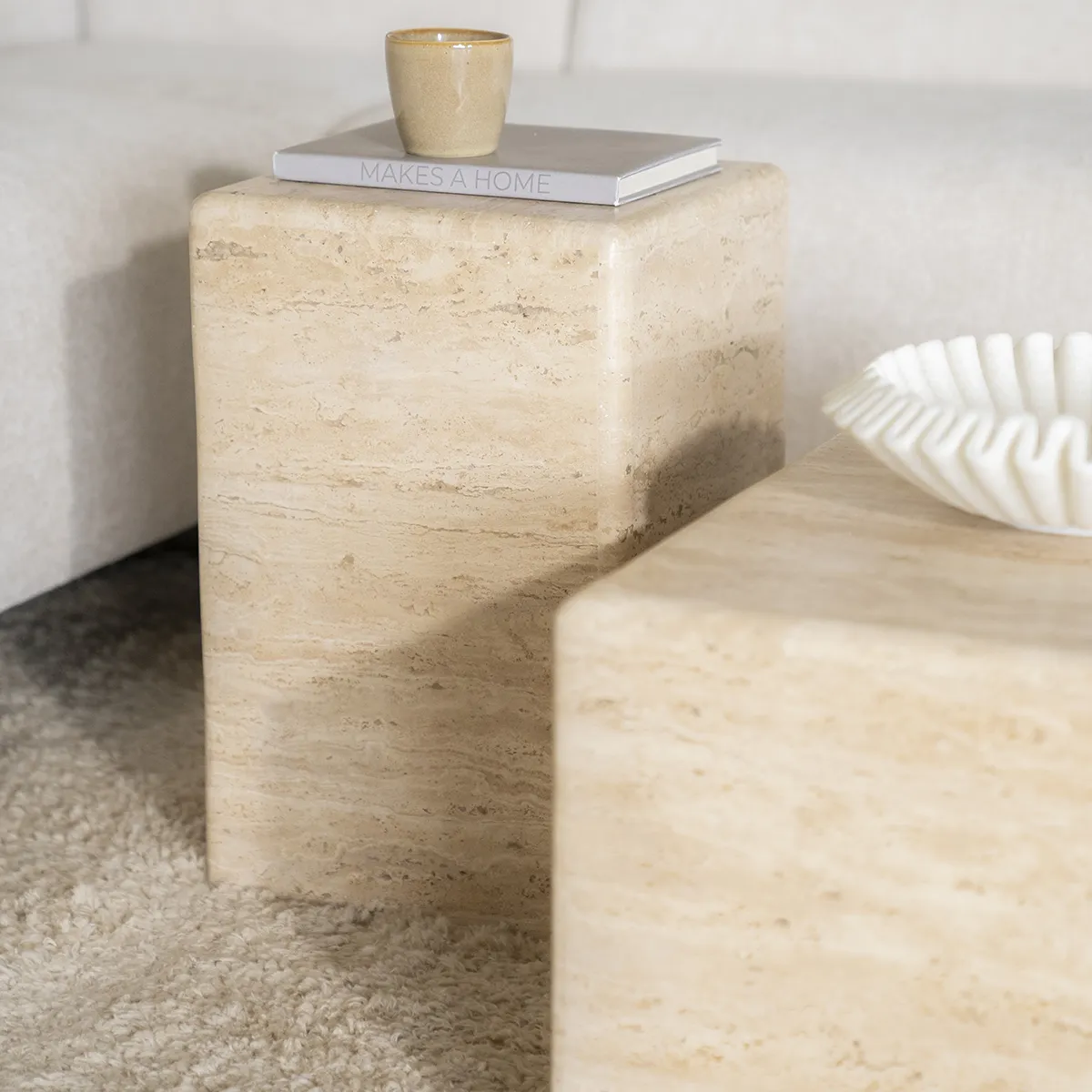 Donta Side table
