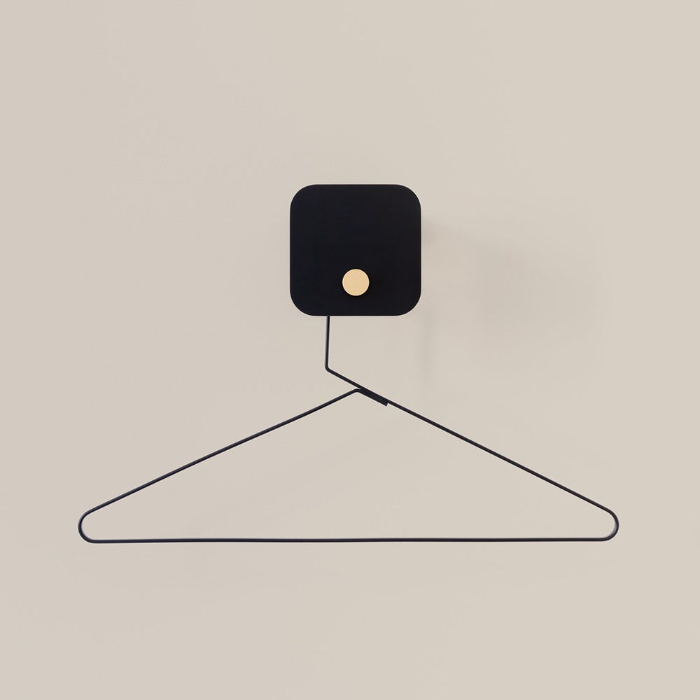 Hang In Wall hanger Black