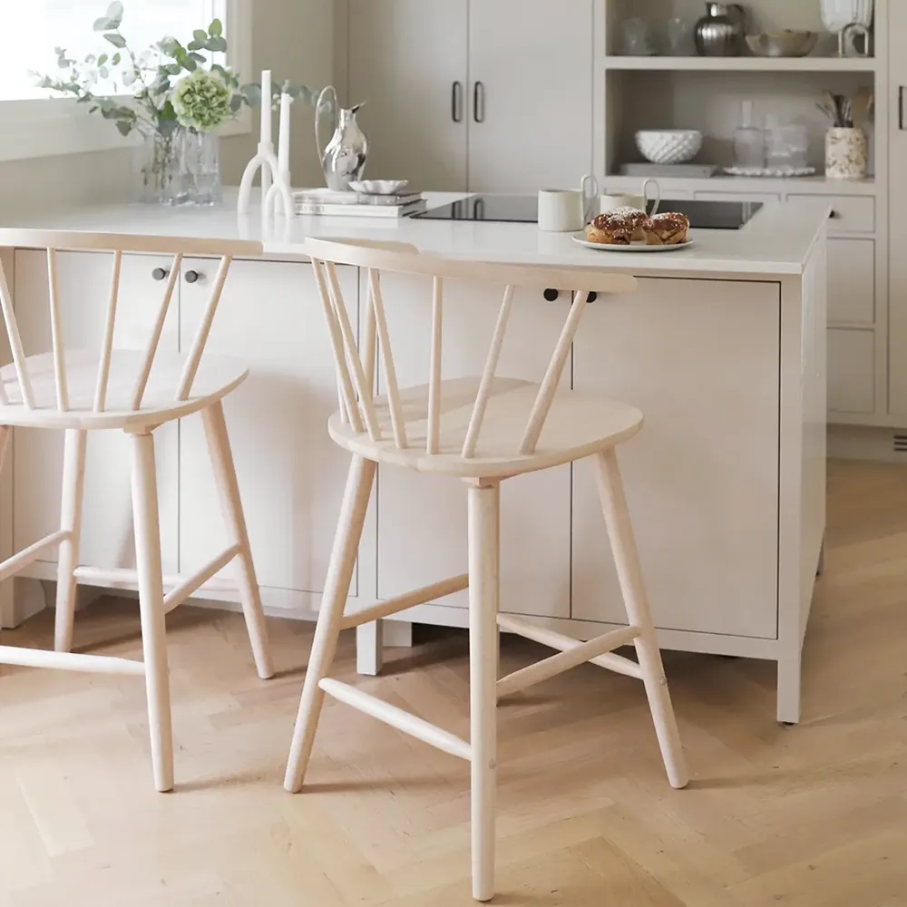 Carmen bar stool white pigmented