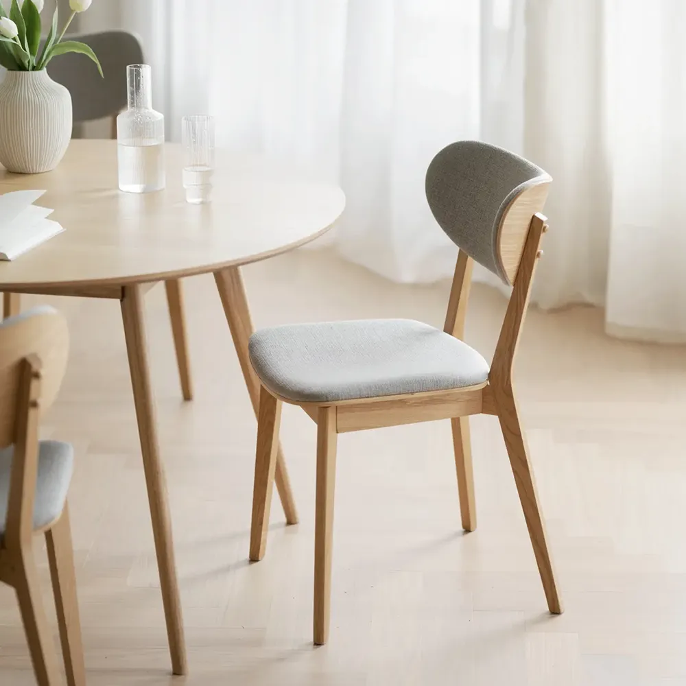 Kato dining chair lacquered oak/light gray fabric
