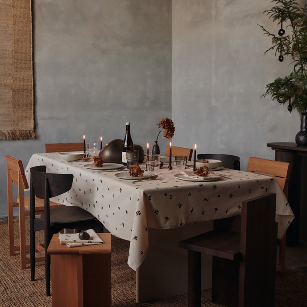 Baies Napkins - Set of 4 - Natural/Dark Chocolate