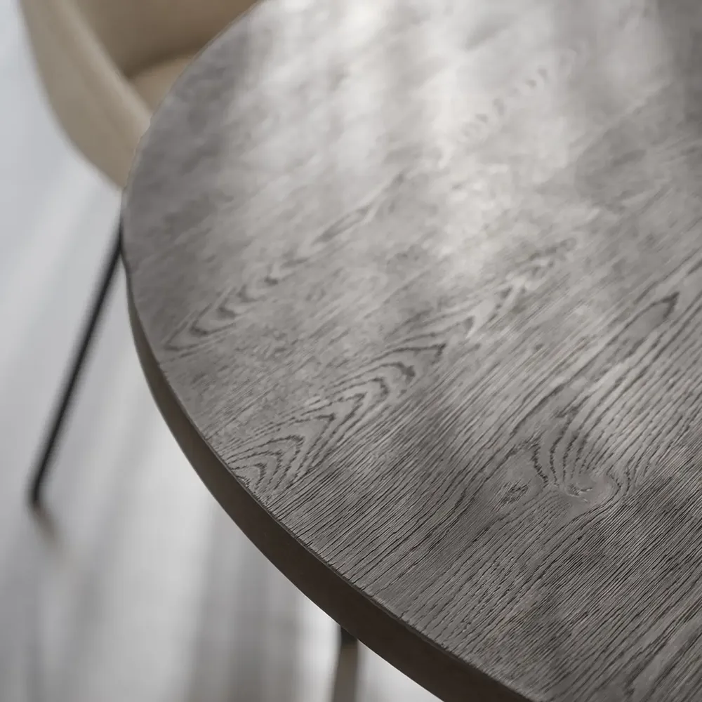 Maddock dining table Ø135 cm brown oak