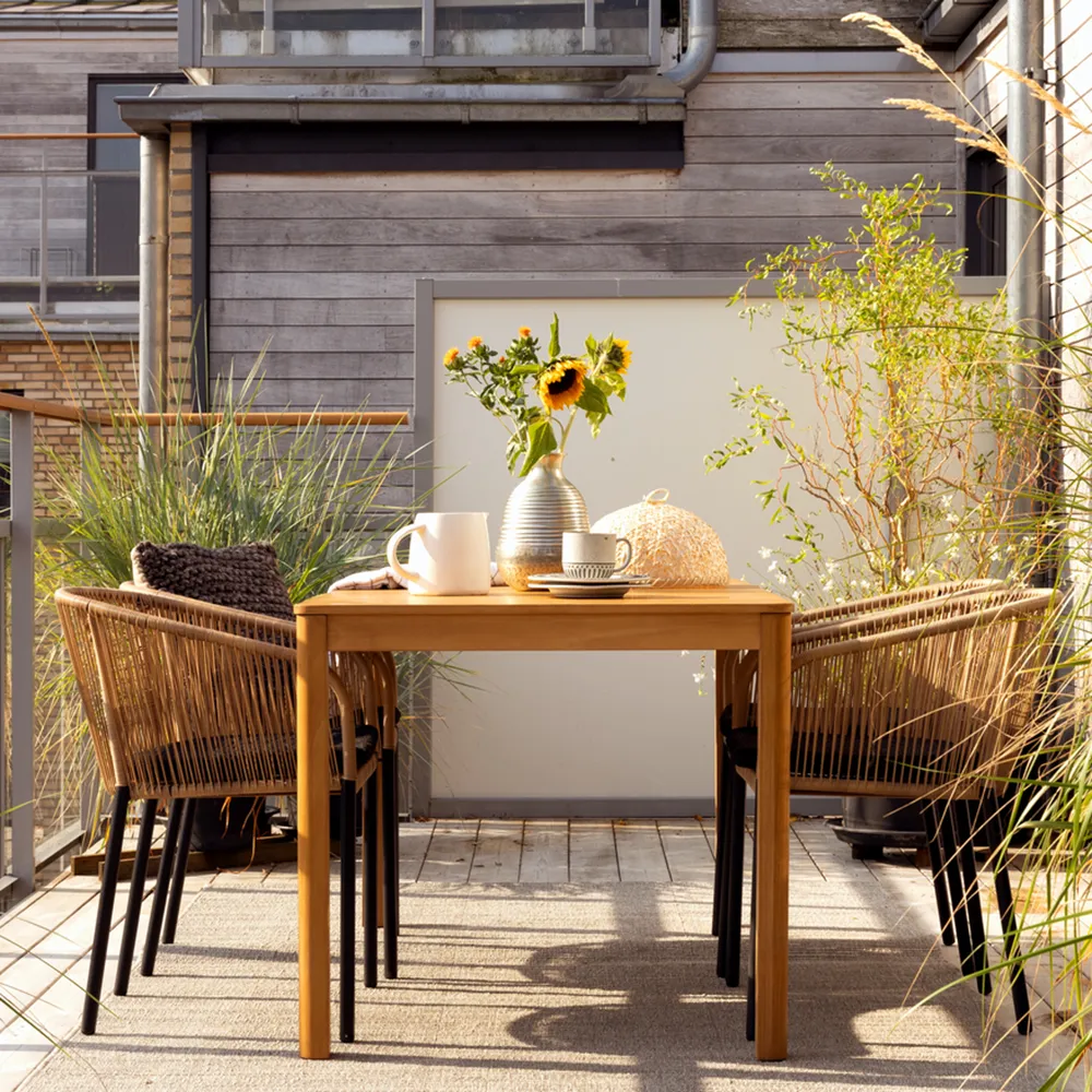 Joe & Delia Dining Group