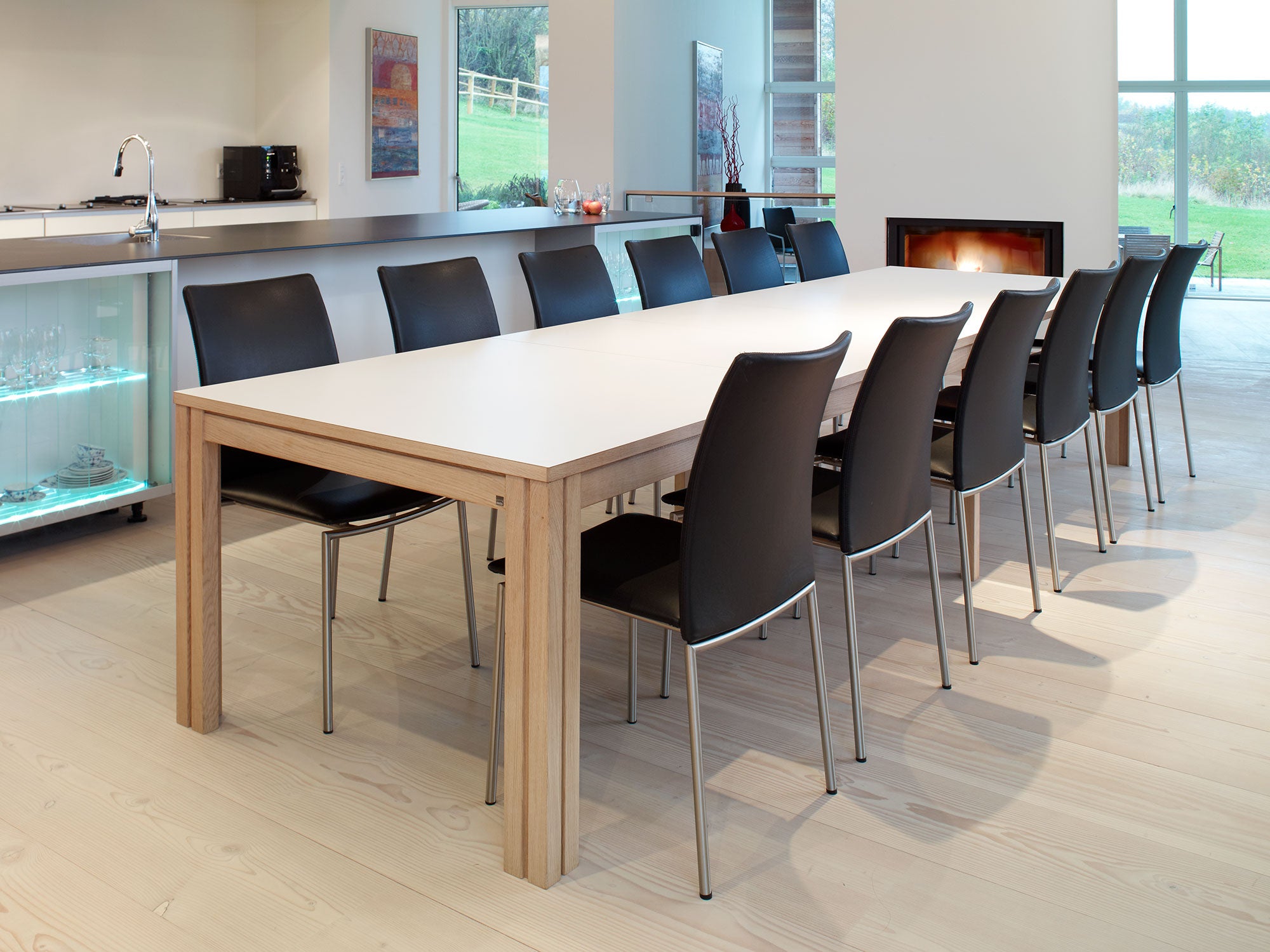 Sm24 Table Oak Lacquer 200-356(512)X100X73cm