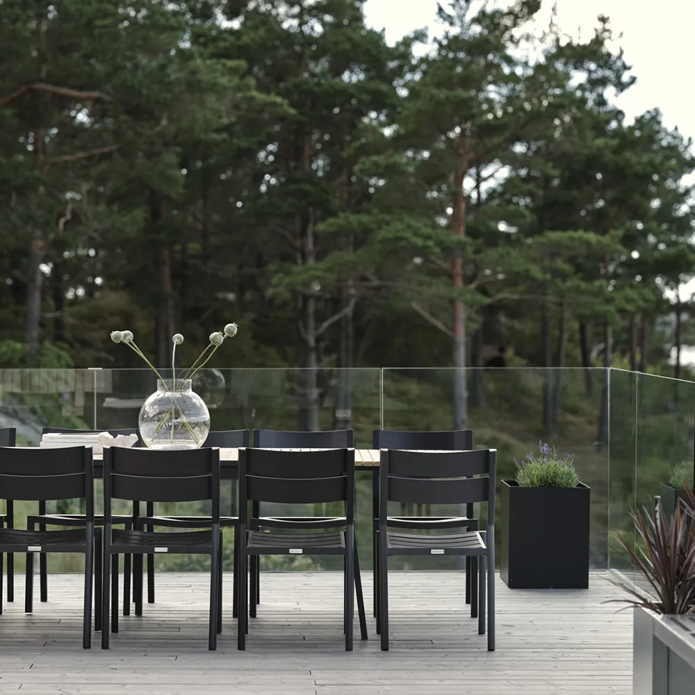 Delia/Nous dining set