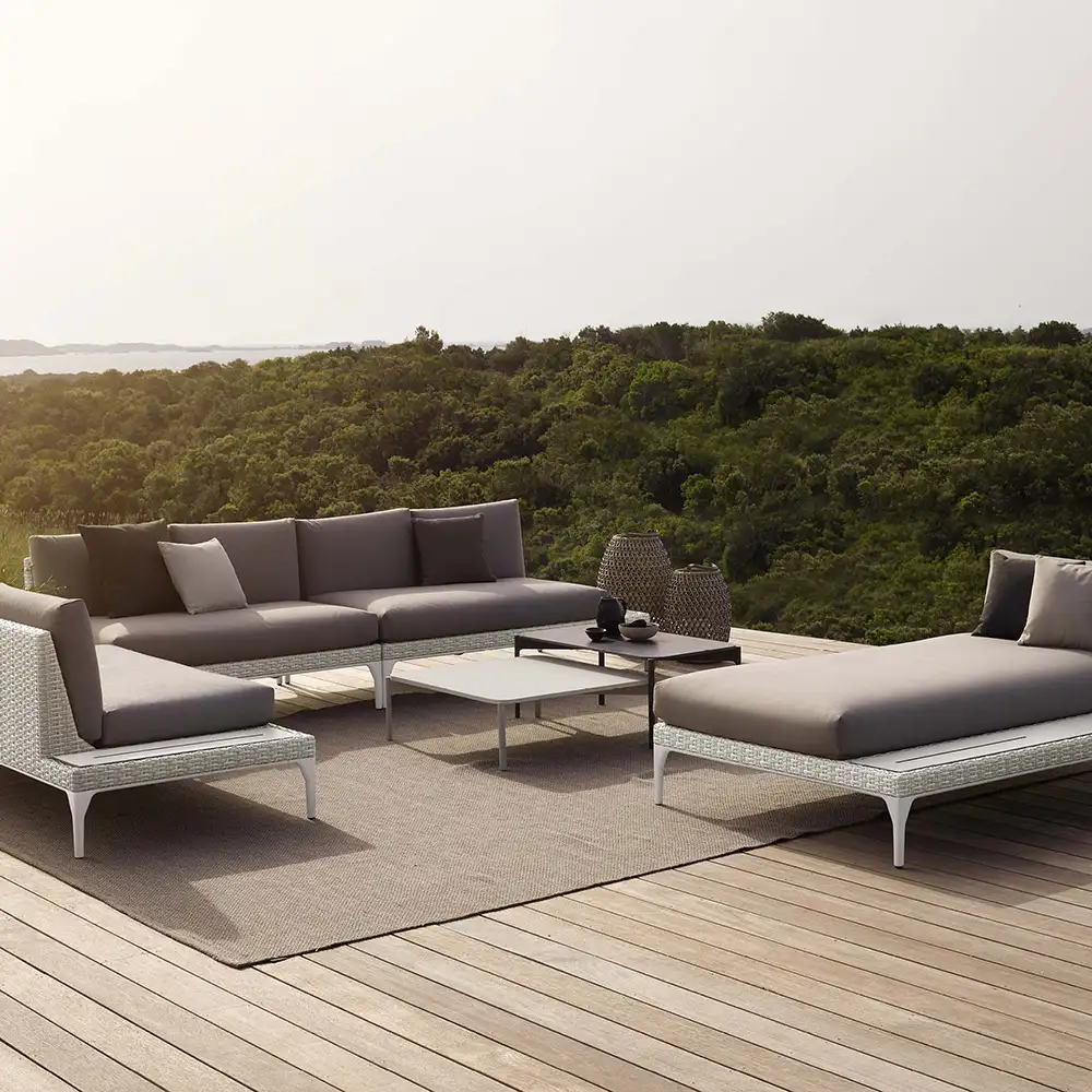 MU coffee table 90x90 glass vulcano