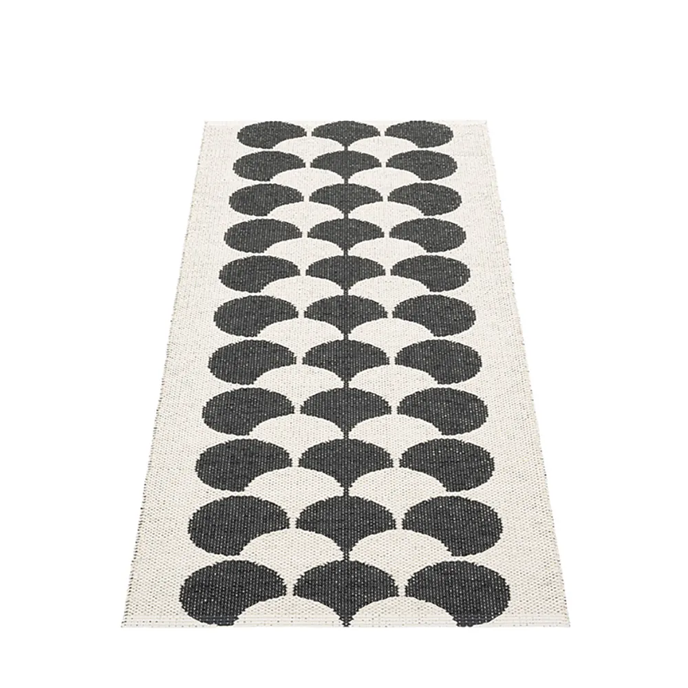 Poppy Black / Vanilla Carpet 70 x 150 cm