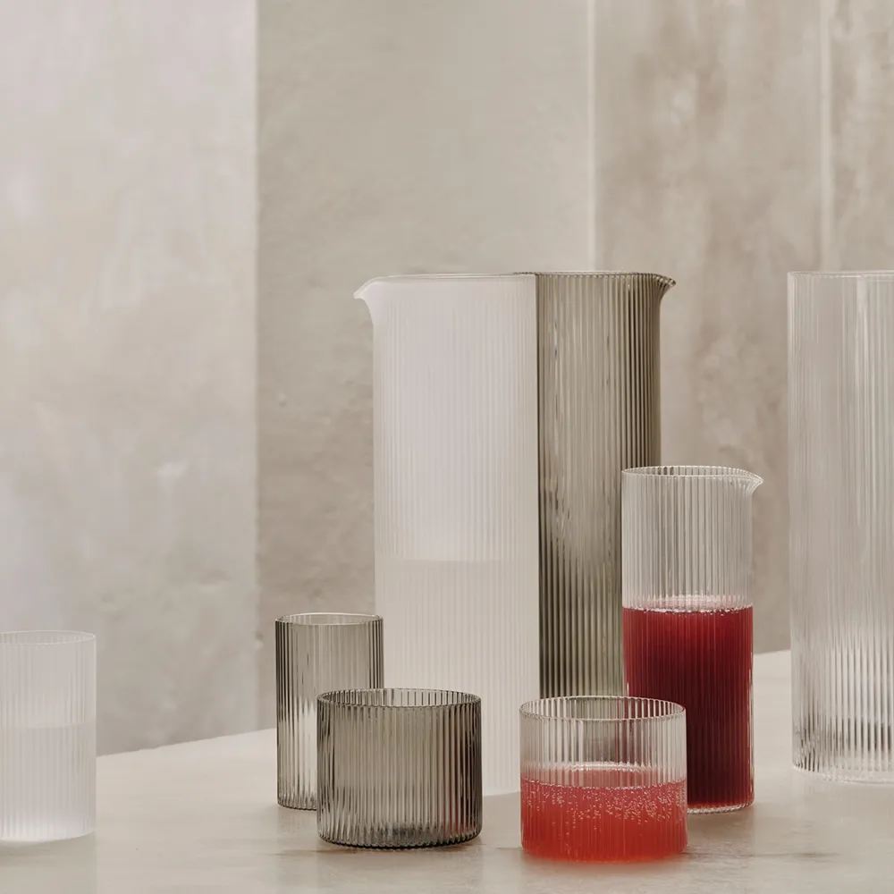 Ripple Water Jug - Smoked Grey