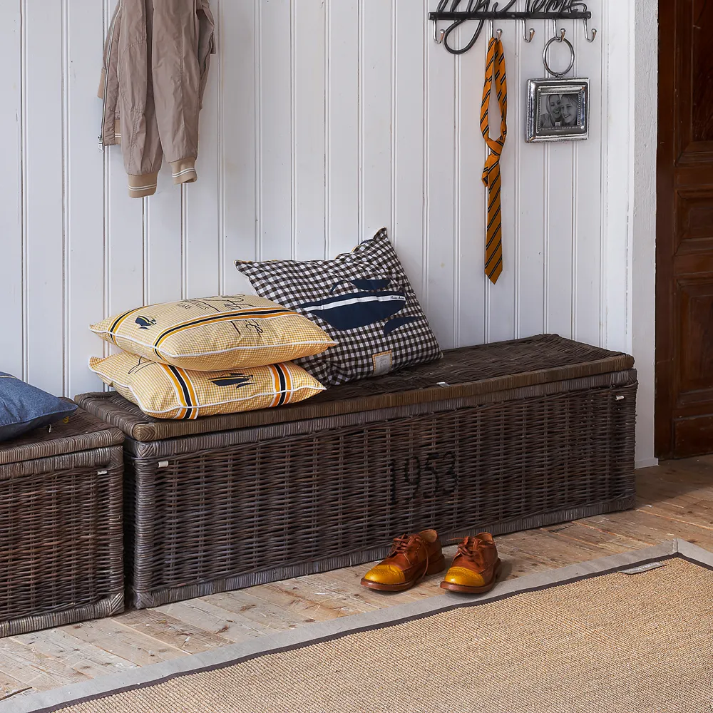  Rustic rattan chest, 160x40 cm