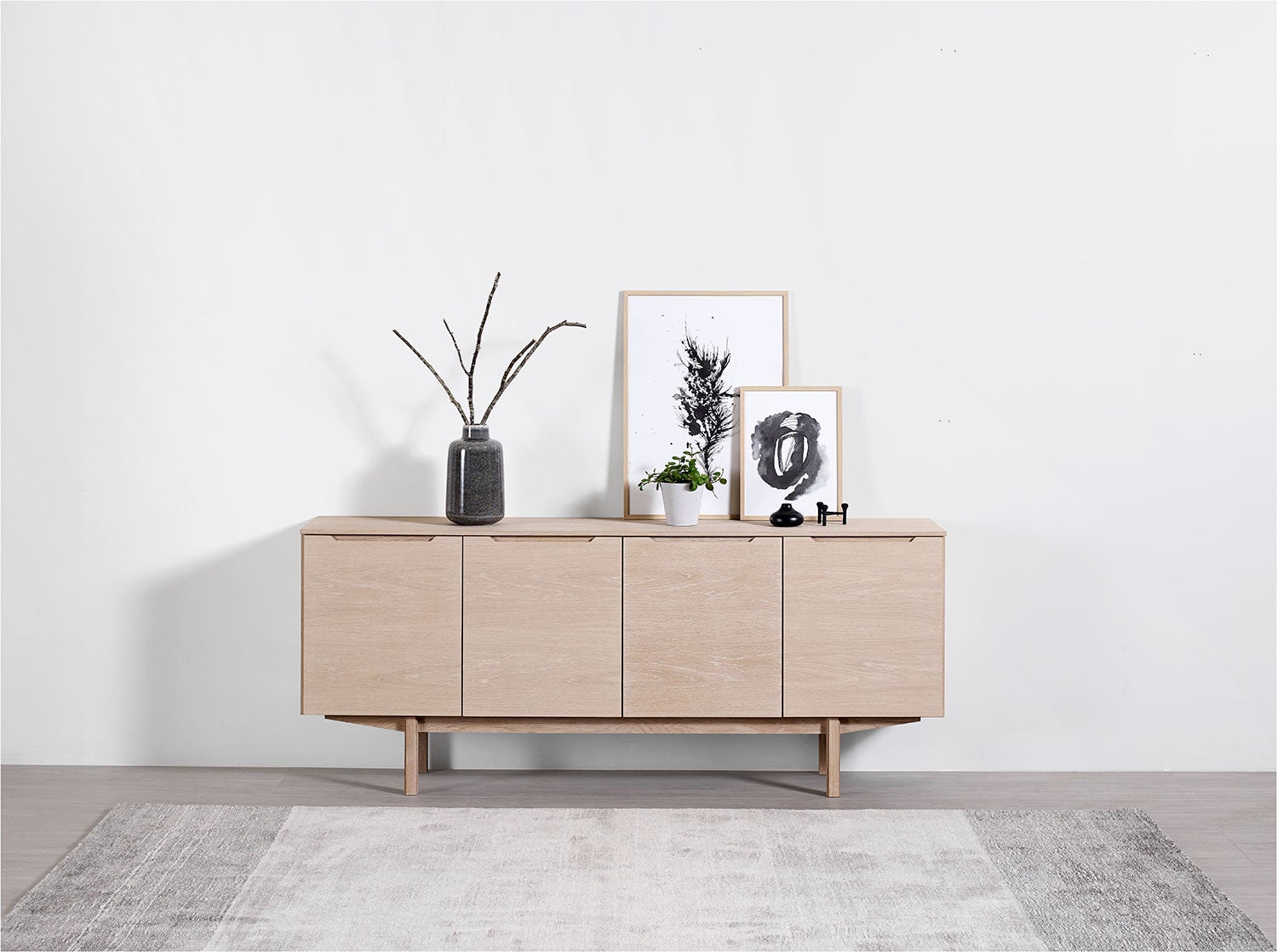 Sm306 Sideboard Oak Lacquer 194 cm