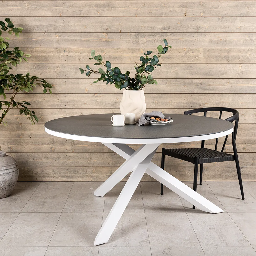 Copacabana Dining table Ø140 cm