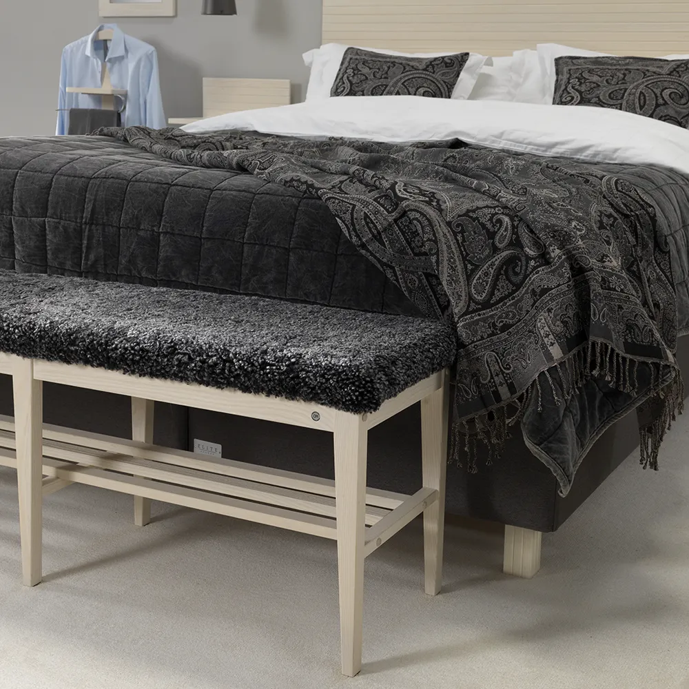 Nadja Bench 130 cm White Oiled Ash/Sheepskin Dark Grey