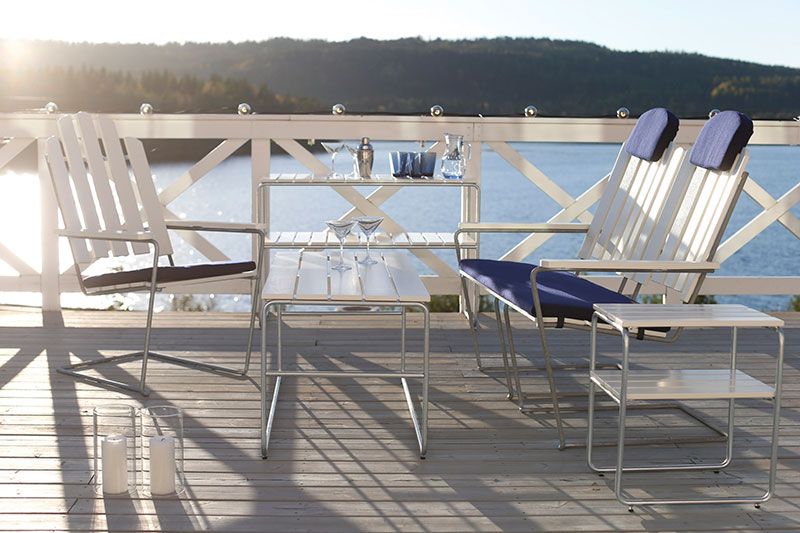 L105 Relief table White