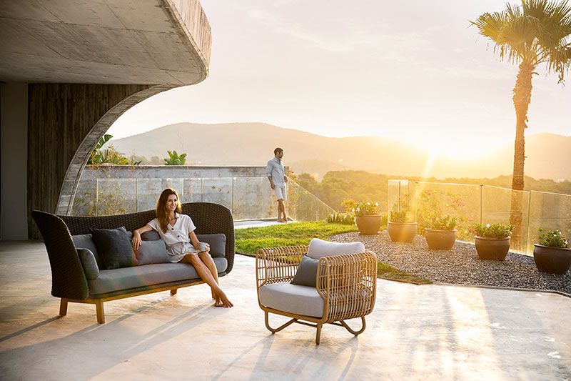 Peacock Wing Sofa Dark grey incl. cushions