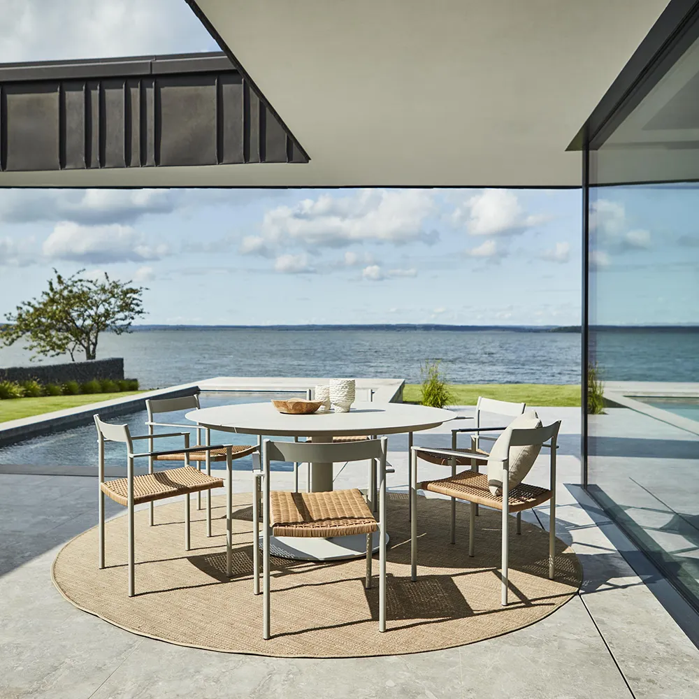 Peace Dining Table Ø150 cm Light grey