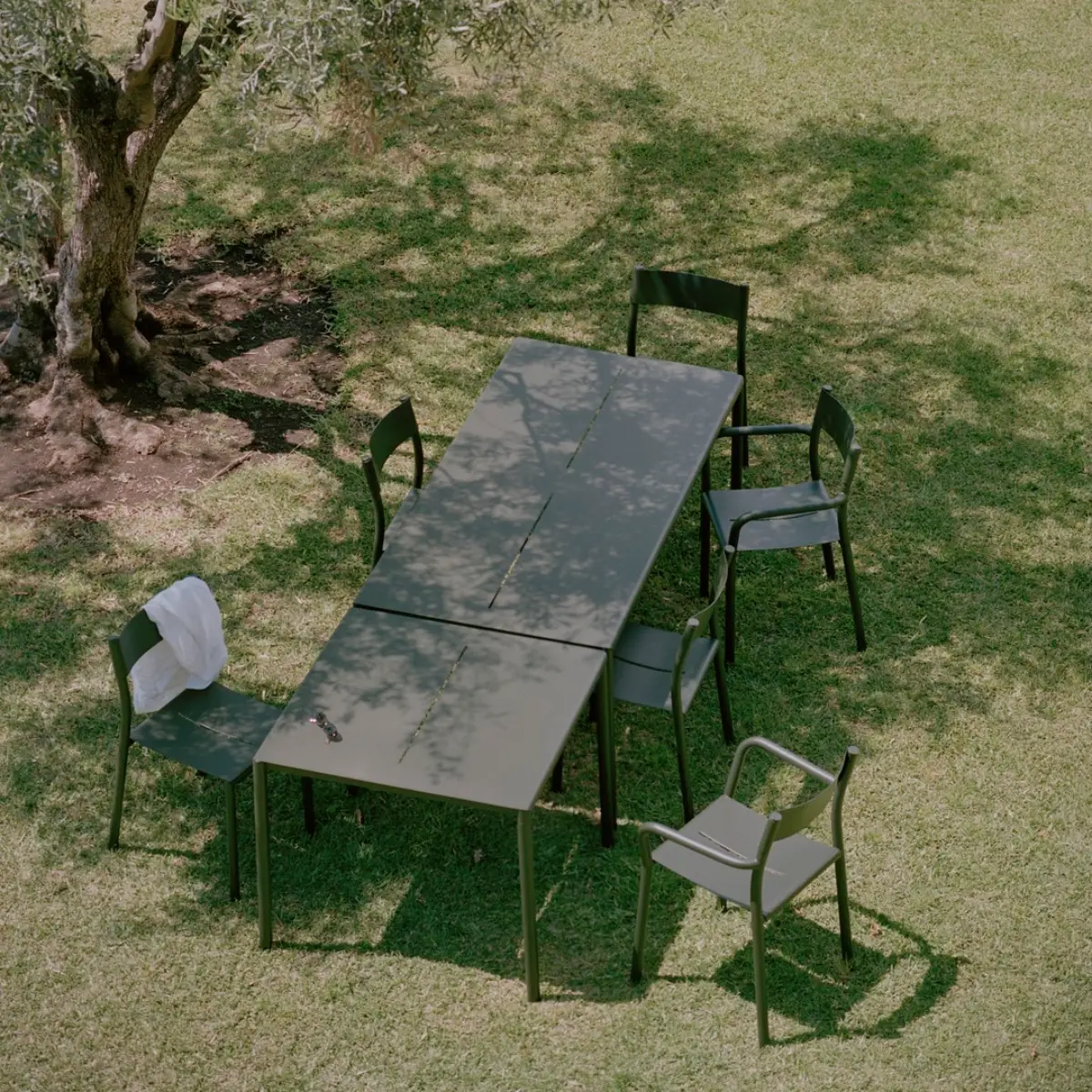 May Outdoor Table 85x85 Dark Green