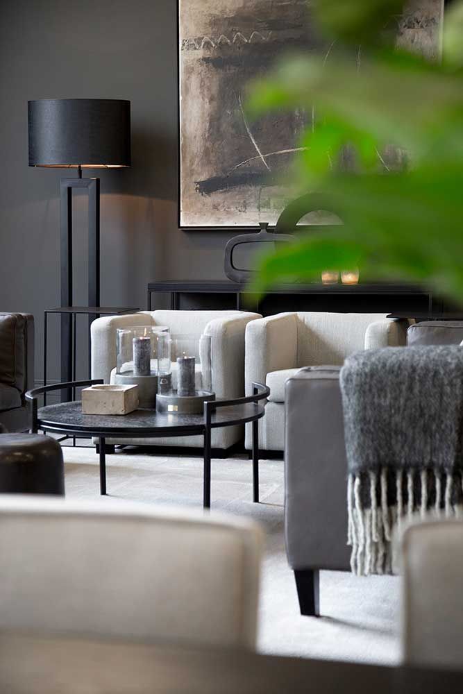 Capulus coffee table