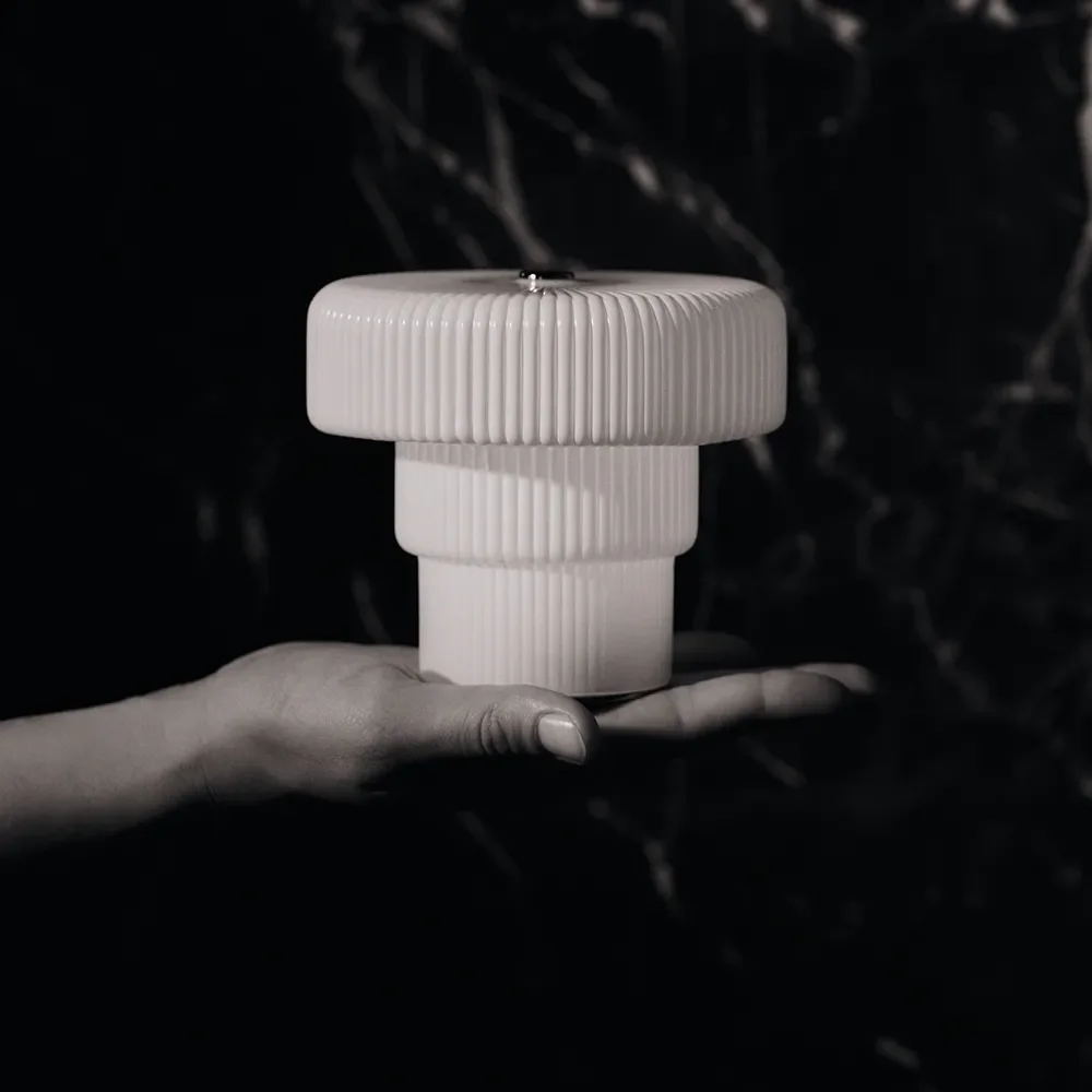 Mouth-Blown Portable Dimmable LED Table Lamp Ripple