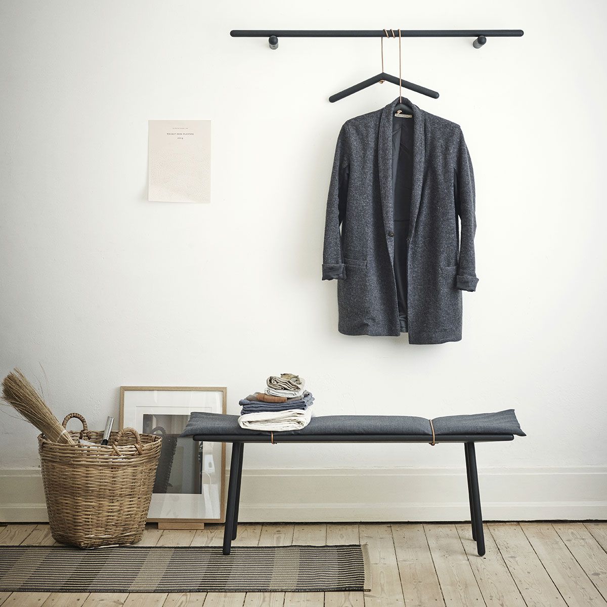 Georg coat hanger 115 cm Black Oak