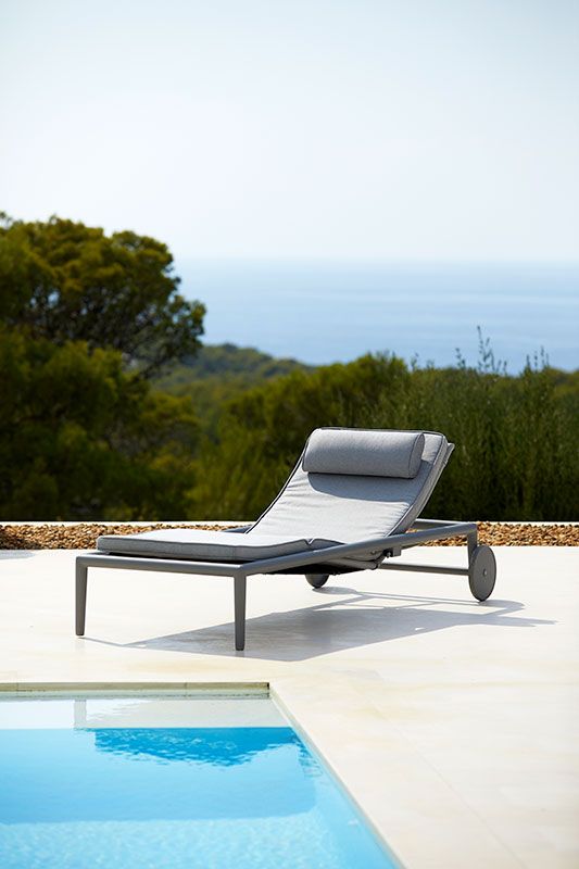 Conic Sunbed Light grey