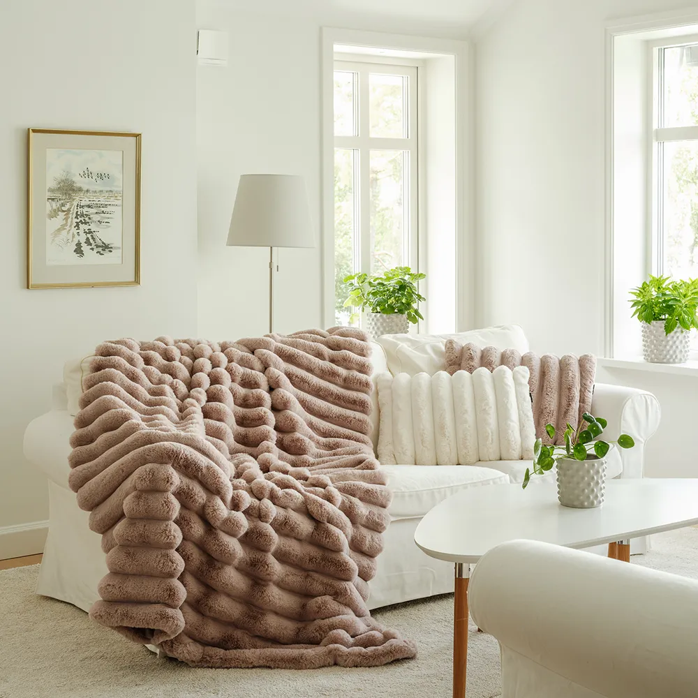 Liny cushion 40x60 cm Pale pink