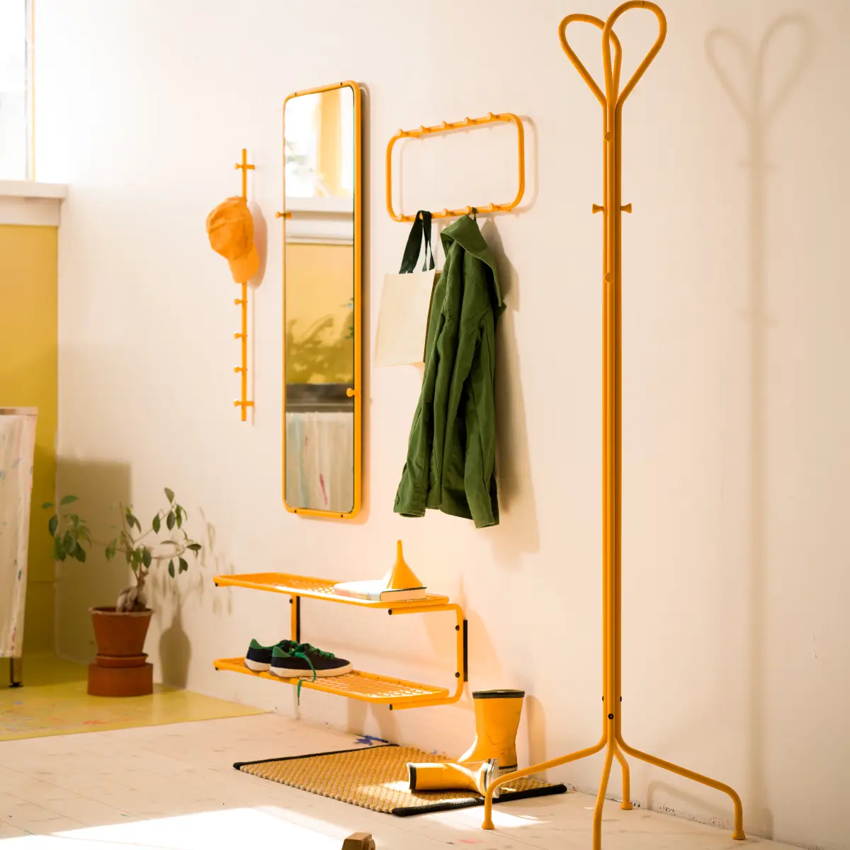 Classic Hat shelf 100 cm Sun Yellow Sun Yellow