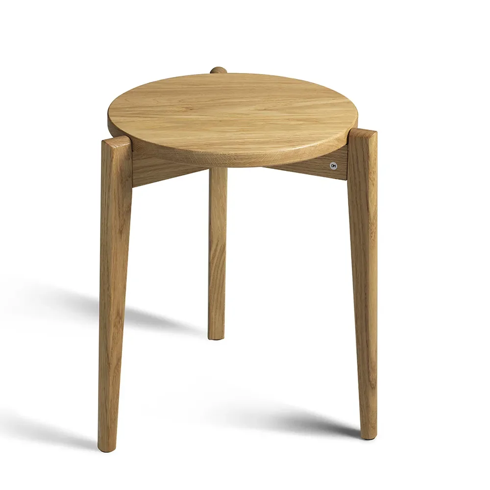 Vinz Stool Lacquered Oak