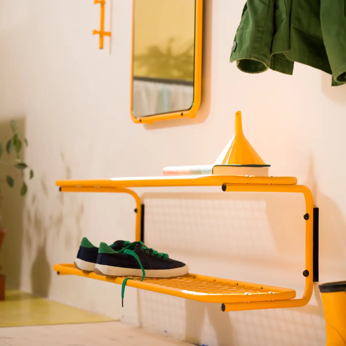 Classic Shoe shelf 100 cm Sun Yellow Sun Yellow