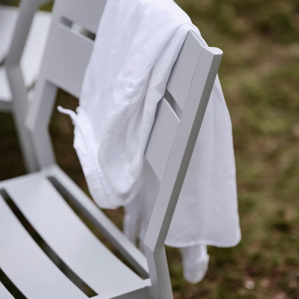 Bigby/Delia dining set