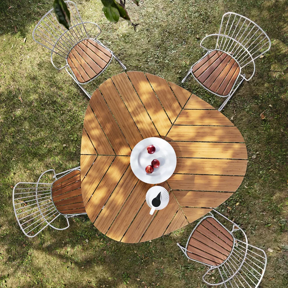 Leaf dining table 146x146 cm aluminium/bamboo
