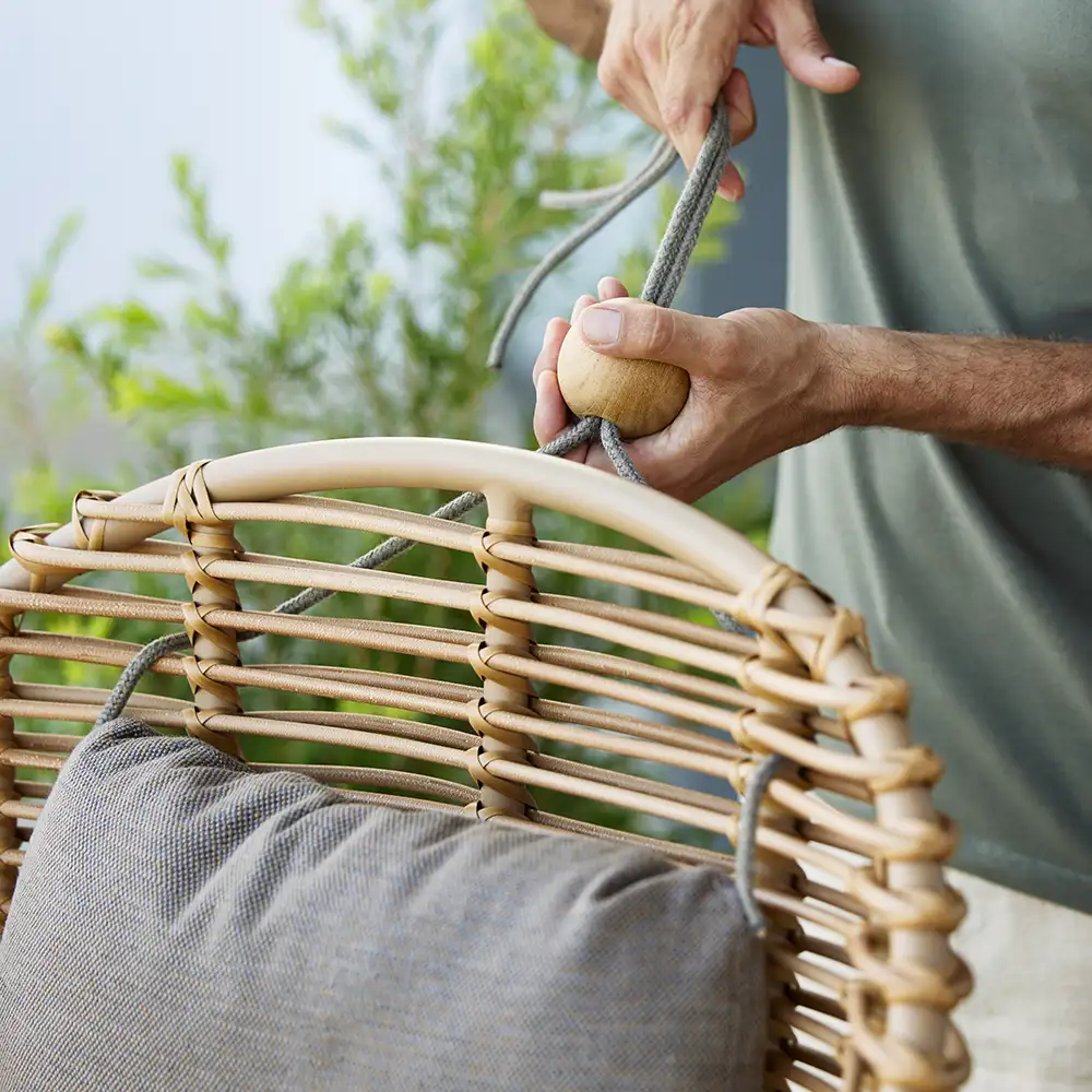 Hive neck pillow Taupe