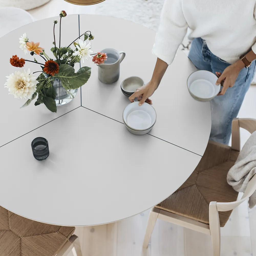 Sm33 Table Oak White Oil/White Nano Laminate