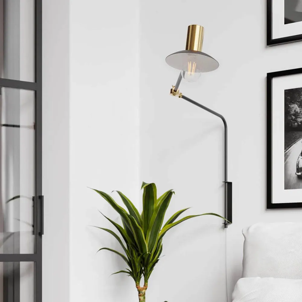 Quinn wall light long