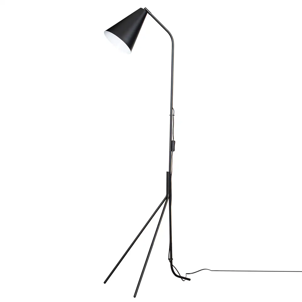 Yukon floor lamp black