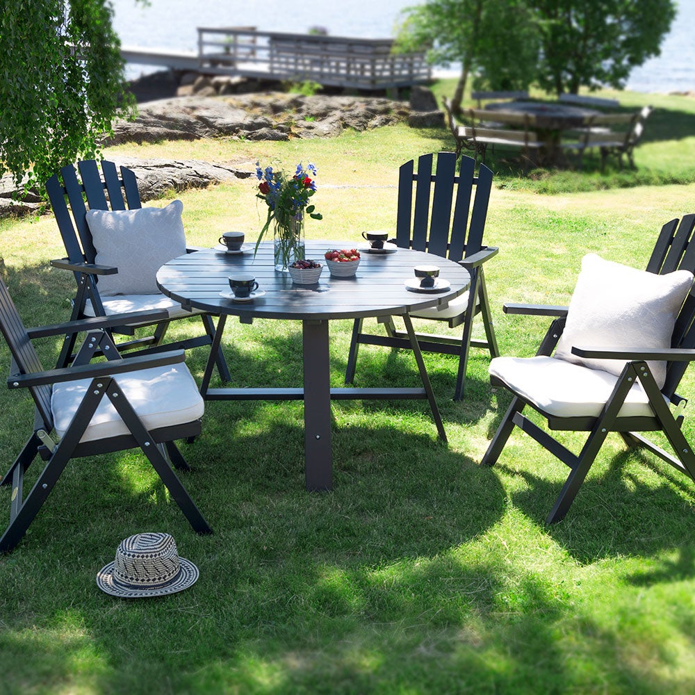 Läckö Round Dining Group 