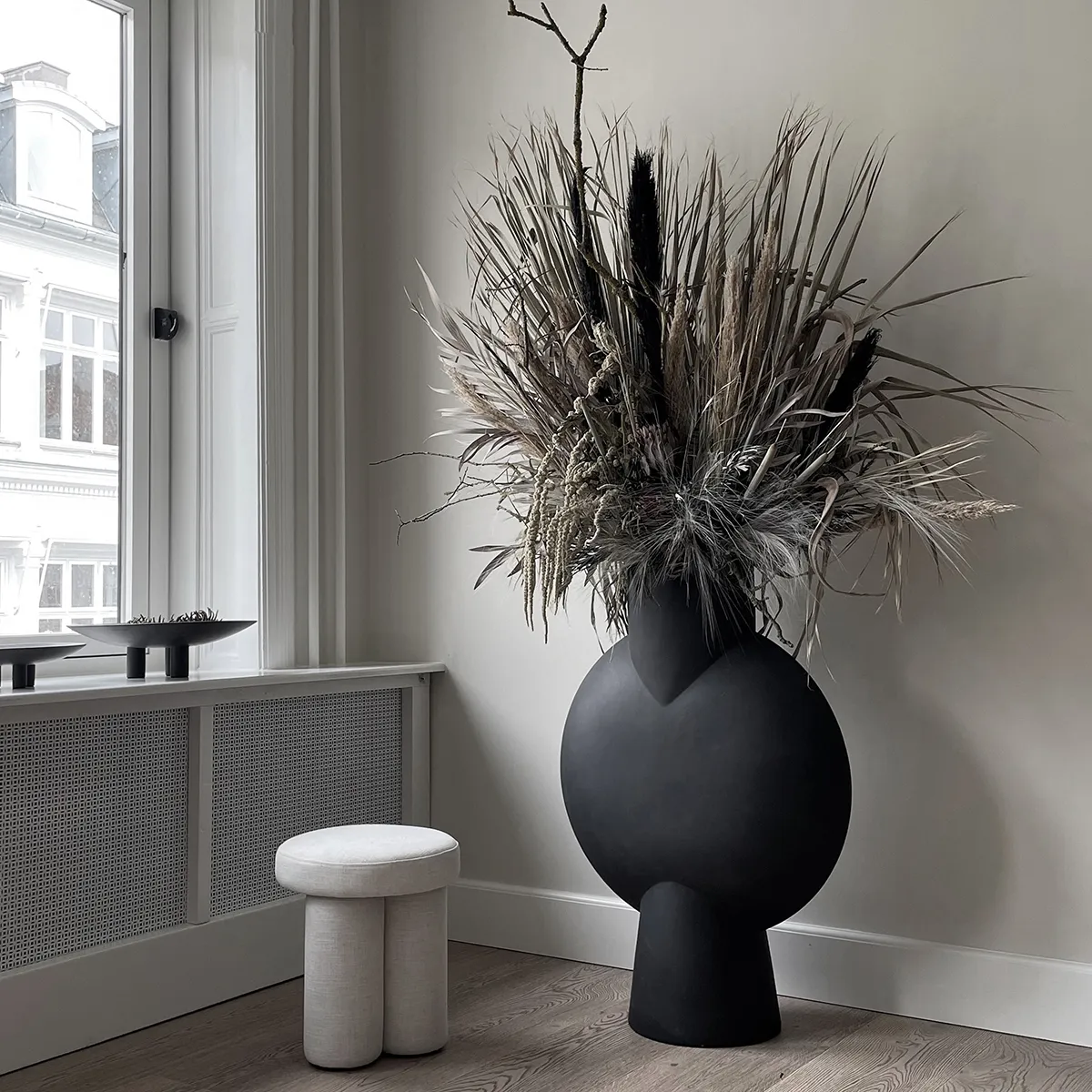 Hand-painted Vase Sphere Bubl Giant Coffee H100 cm